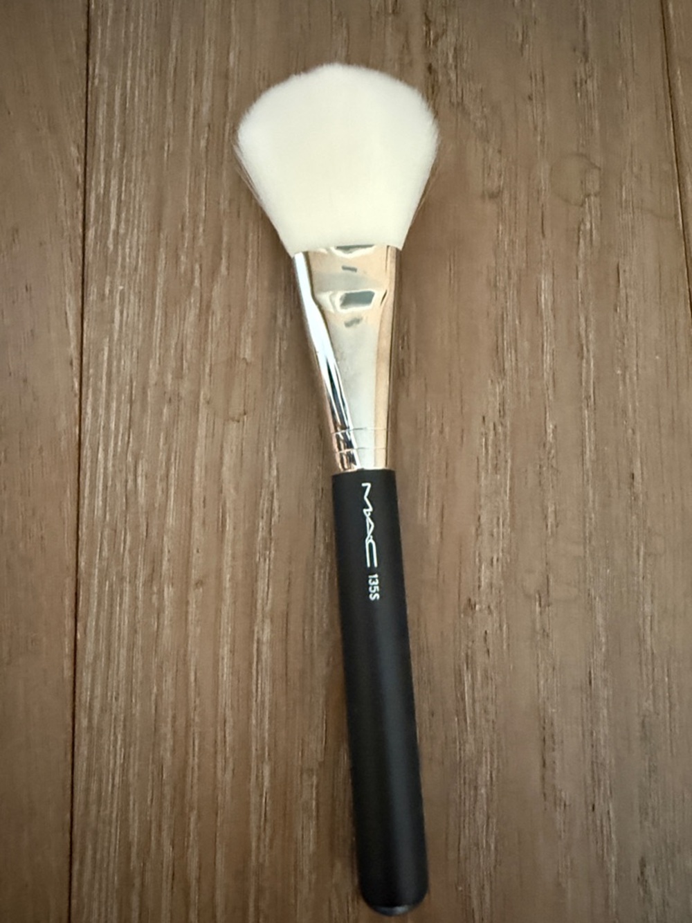 MAC 135s powder brush